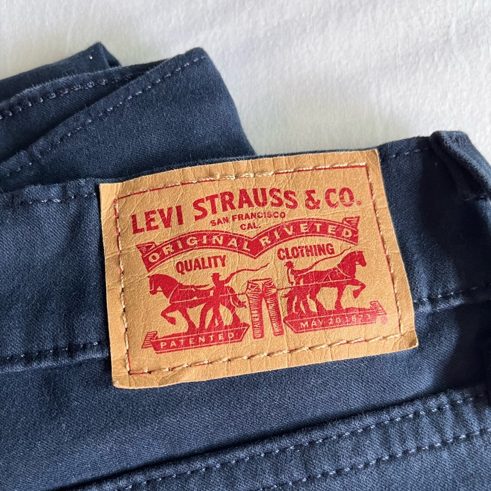 Skinny Navy Blue Leviโs Denim Jeans - Picture 15 of 15
